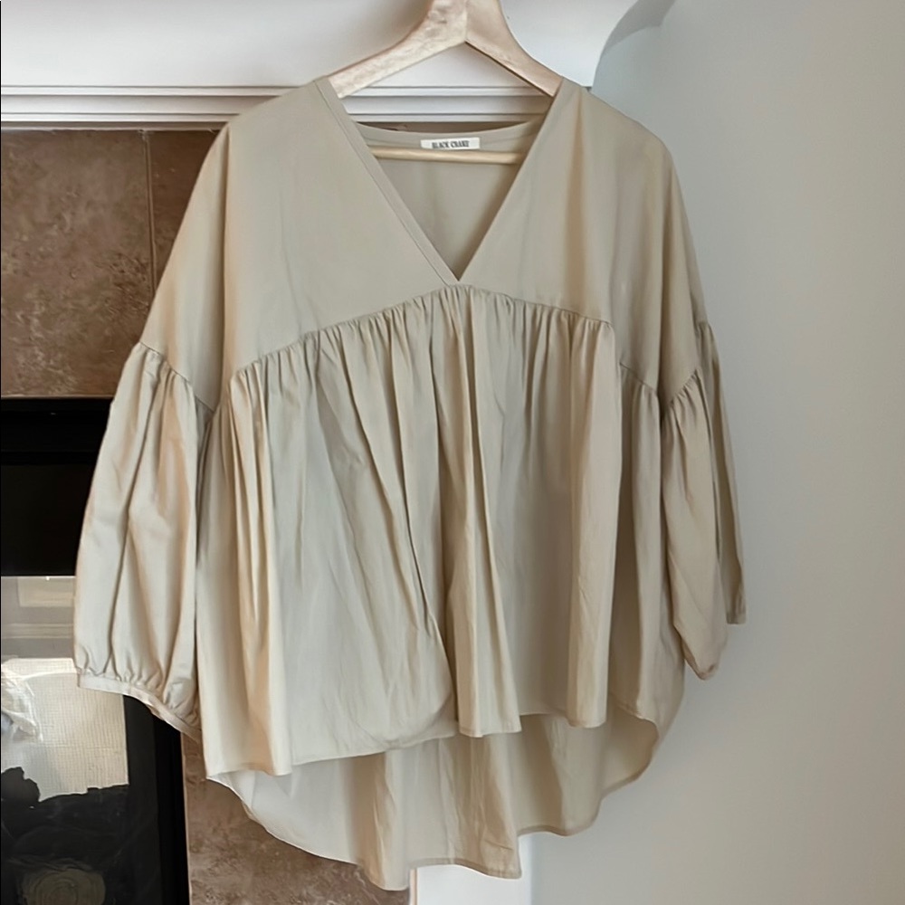 Black Crane Beige V-Neck Blouse